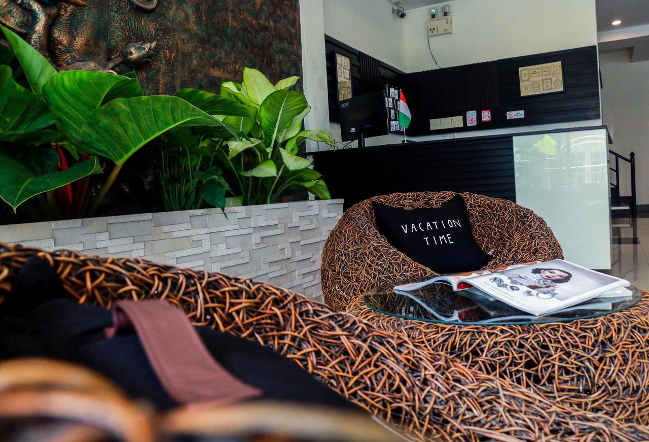 Nirvana Inn Patong Екстериор снимка