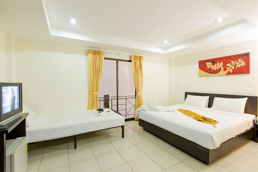 Nirvana Inn Patong Екстериор снимка